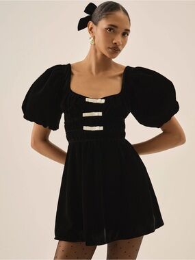 NWT For Love And Lemons “Marta” Velvet Puff-Sleeve Mini Dress in Black Sz Small